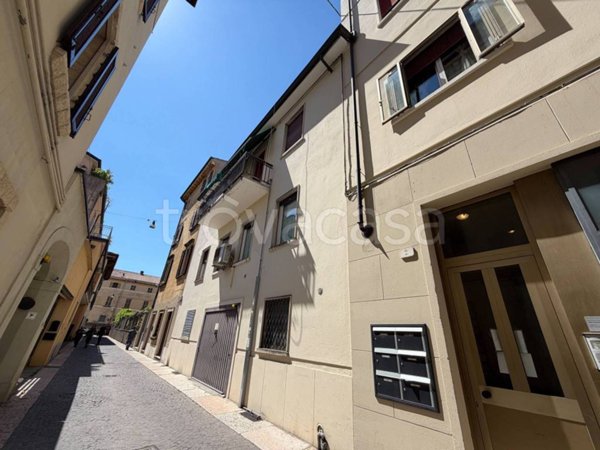 appartamento in affitto a Verona in zona Veronetta