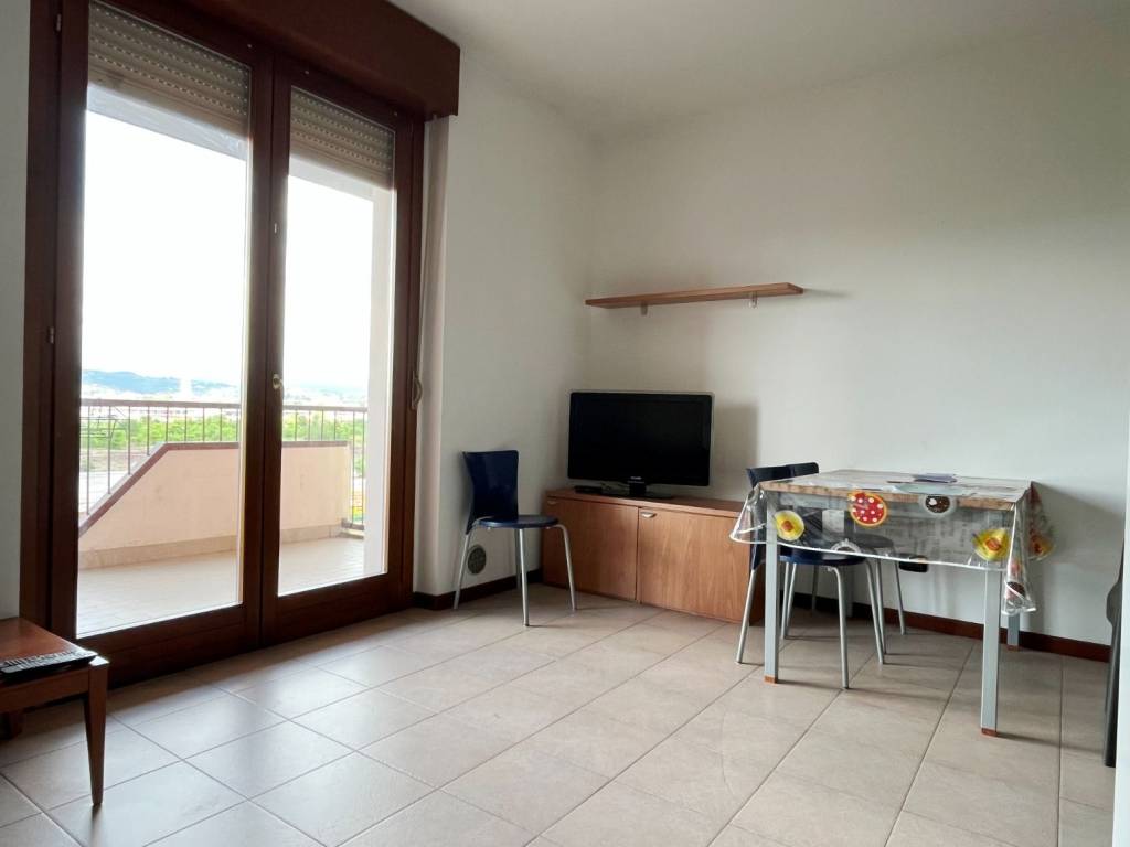 appartamento in affitto a Verona in zona Santa Lucia
