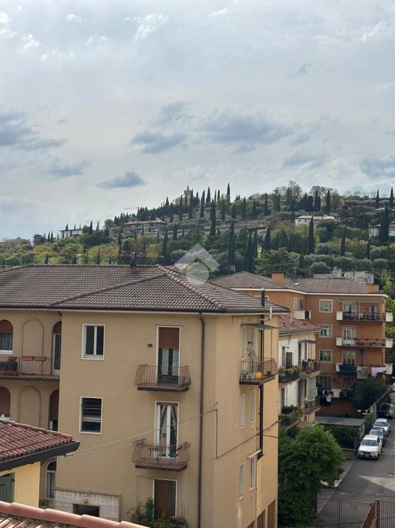 appartamento in affitto a Verona in zona Valdonega