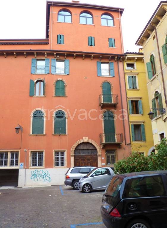 appartamento in affitto a Verona in zona Centro Storico