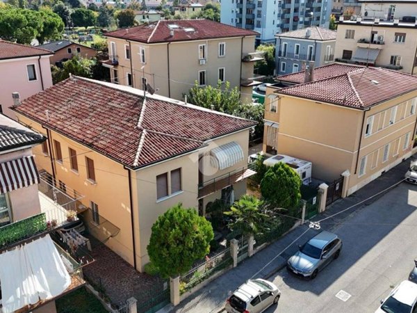 appartamento in affitto a Verona in zona Borgo Venezia / Borgo Trieste