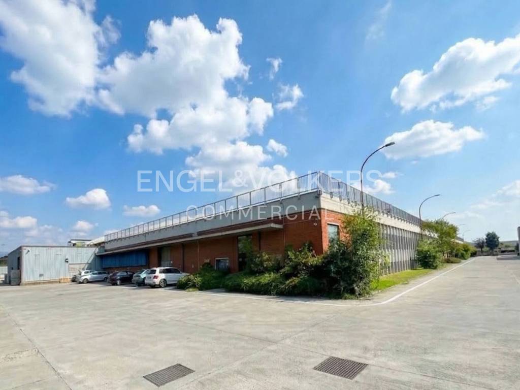 locale commerciale in affitto a Verona in zona Borgo Venezia / Borgo Trieste