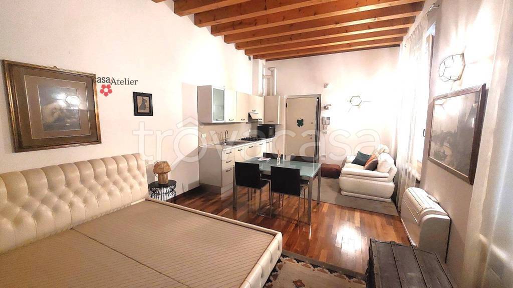 appartamento in affitto a Verona in zona Veronetta