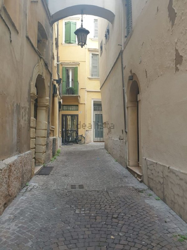 appartamento in affitto a Verona in zona Centro Storico