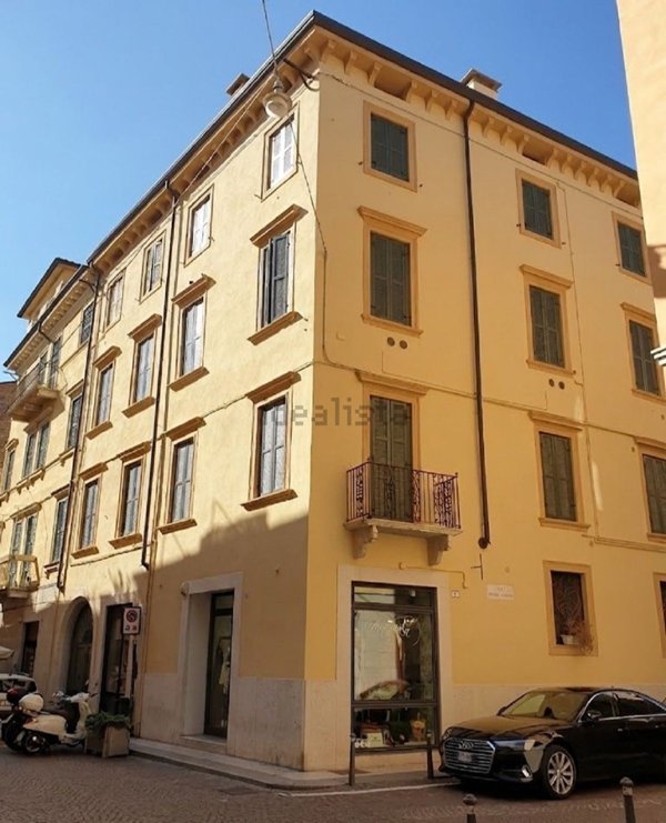 appartamento in affitto a Verona in zona Centro Storico