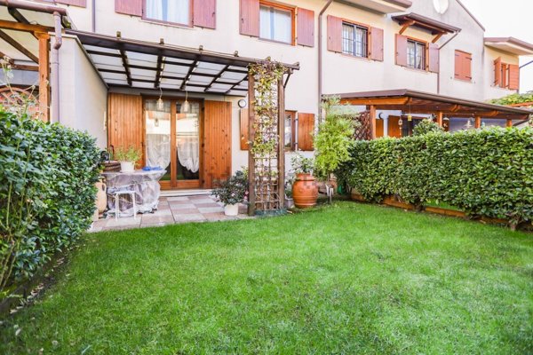 casa indipendente in affitto a Verona in zona Chievo