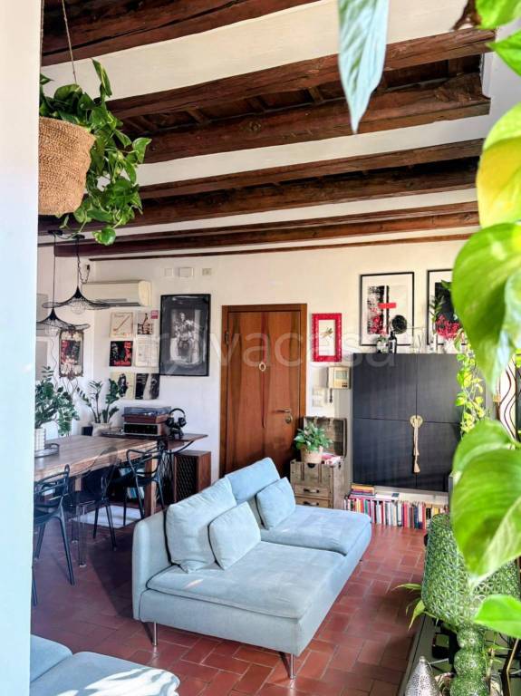 appartamento in affitto a Verona in zona Centro Storico