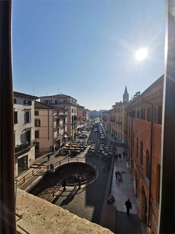 appartamento in affitto a Verona in zona Centro Storico