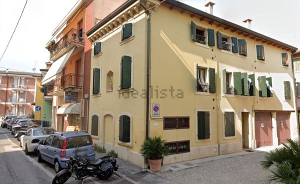appartamento in affitto a Verona in zona Santa Lucia