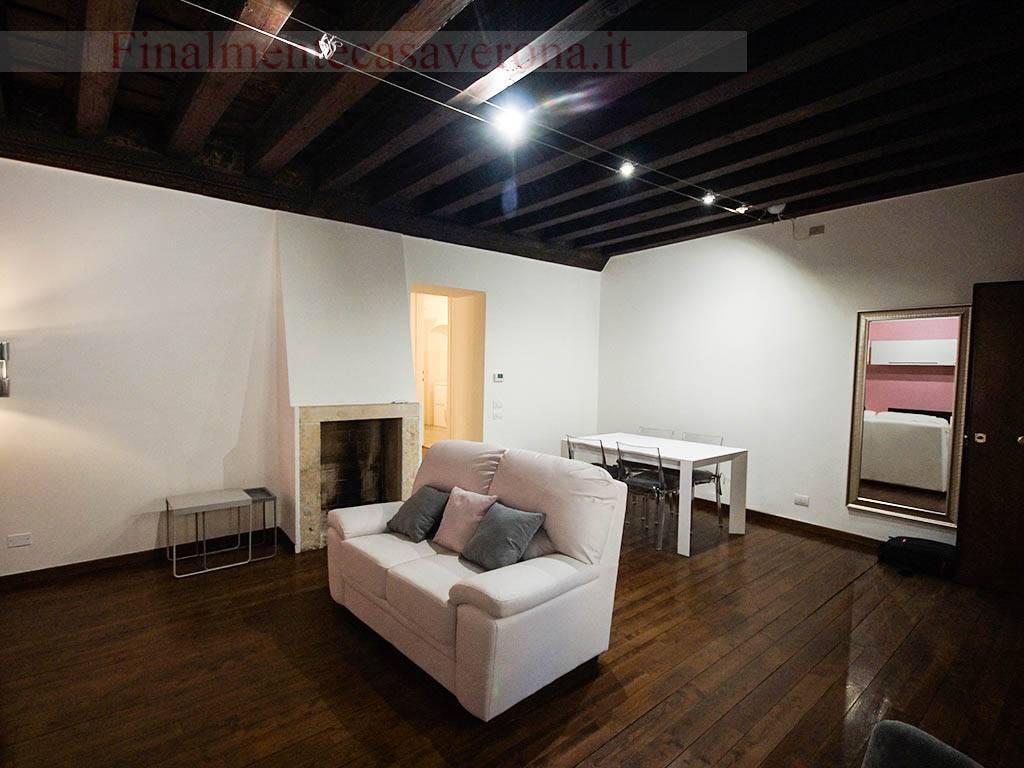 appartamento in affitto a Verona in zona Centro Storico