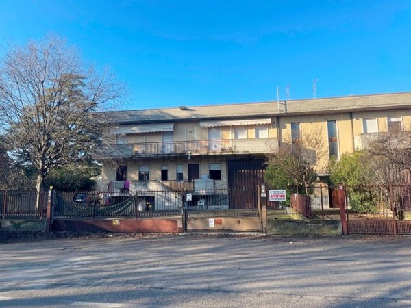 capannone in affitto a Verona in zona San Massimo all'Adige
