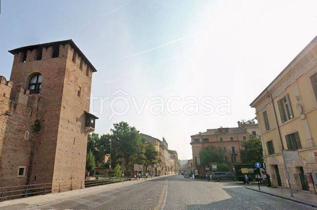 appartamento in affitto a Verona in zona Centro Storico
