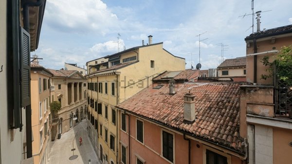 appartamento in affitto a Verona in zona Centro Storico