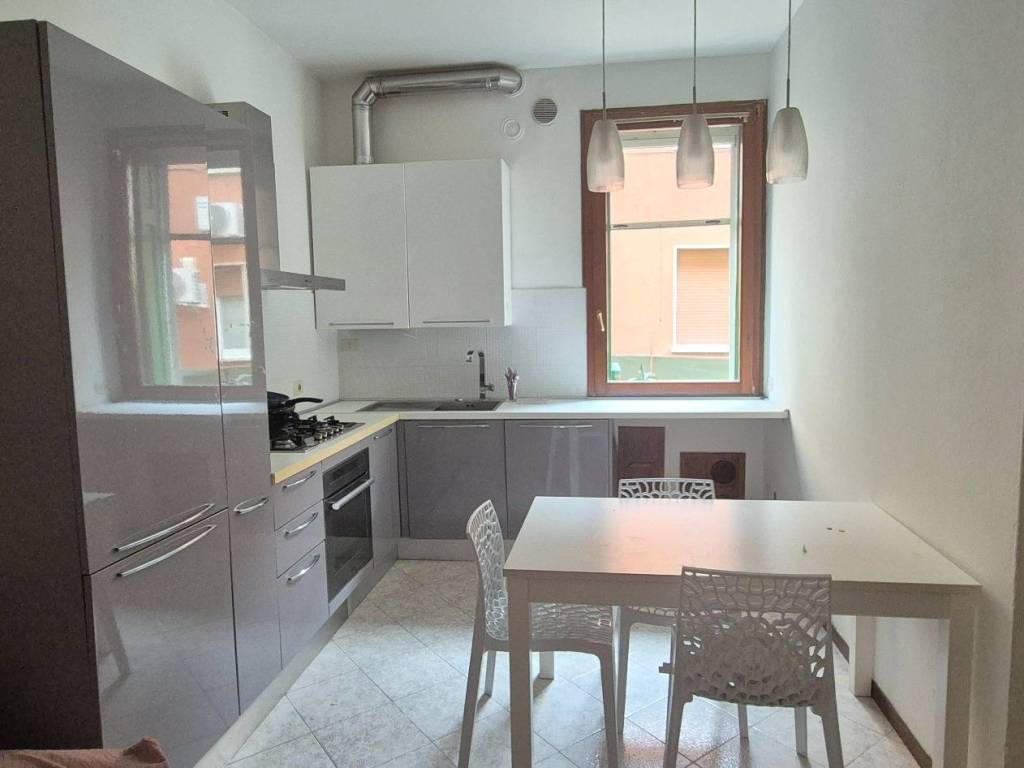 appartamento in affitto a Verona in zona Borgo Venezia / Borgo Trieste