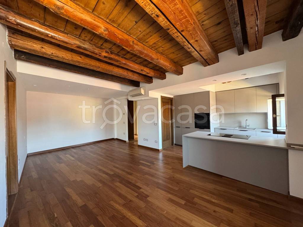 appartamento in affitto a Verona in zona Centro Storico