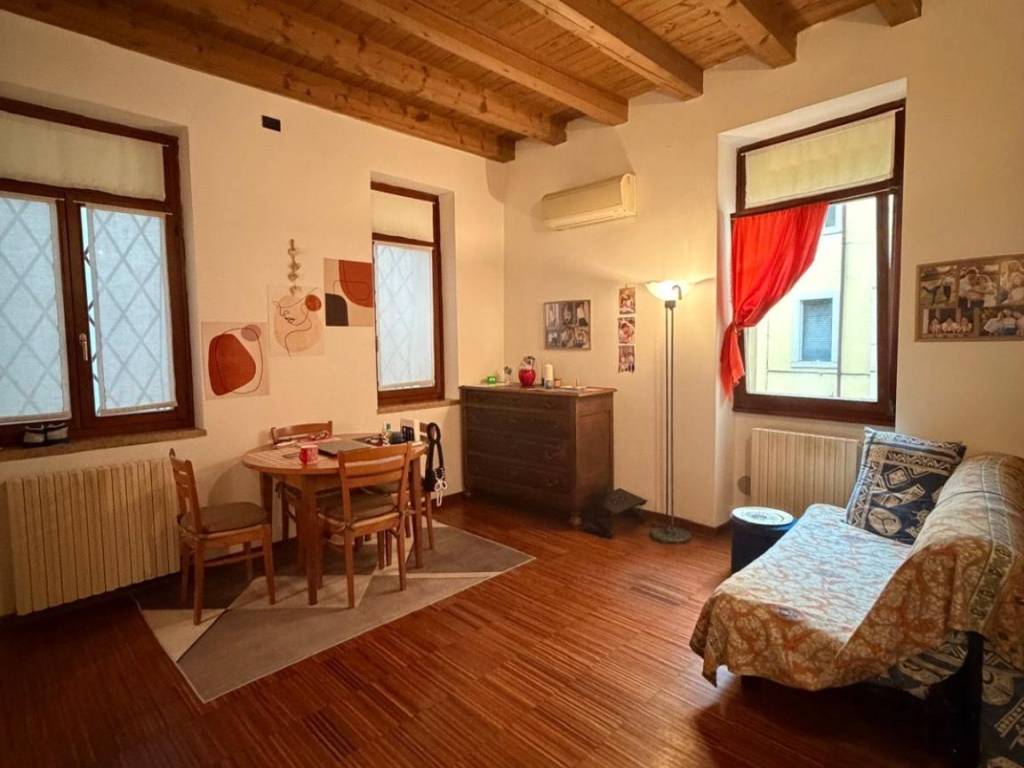 appartamento in affitto a Verona in zona Centro Storico