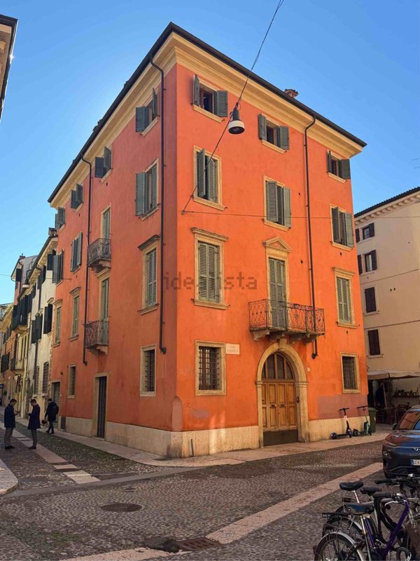 appartamento in affitto a Verona in zona Centro Storico