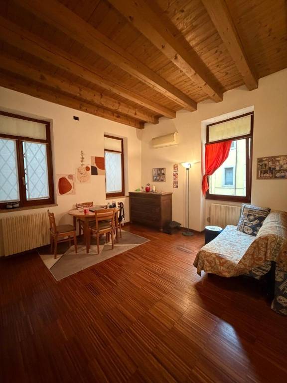 appartamento in affitto a Verona in zona Centro Storico