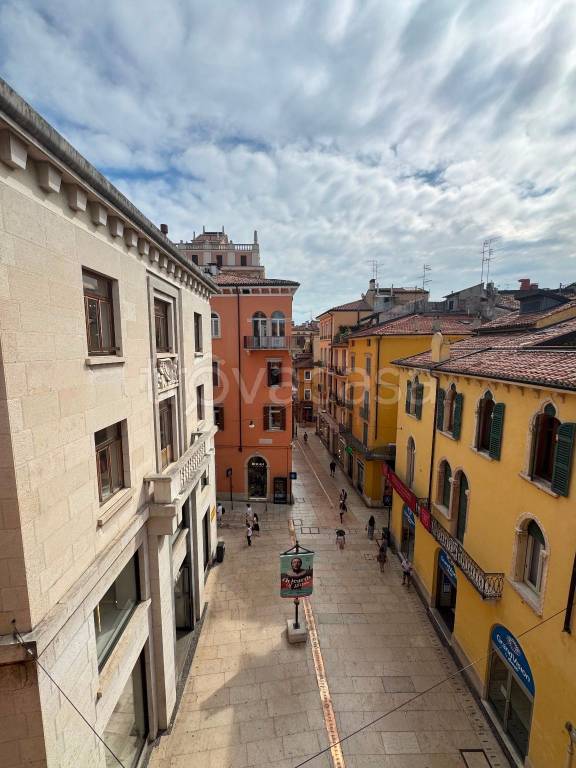 appartamento in affitto a Verona in zona Centro Storico