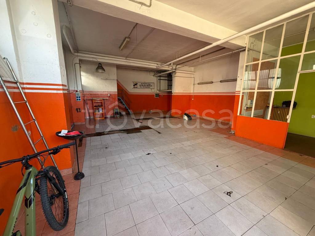 locale commerciale in affitto a Verona in zona San Massimo all'Adige