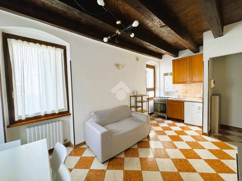 appartamento in affitto a Verona in zona Veronetta