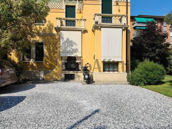 appartamento in affitto a Verona in zona Valdonega