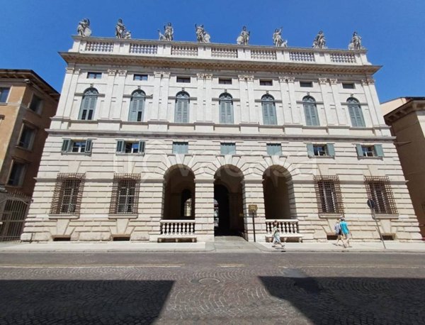 appartamento in affitto a Verona in zona Centro Storico