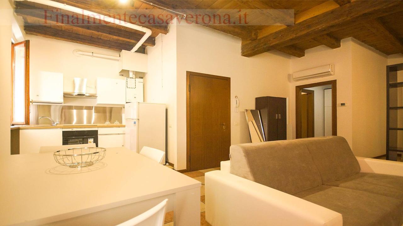 appartamento in affitto a Verona in zona Centro Storico