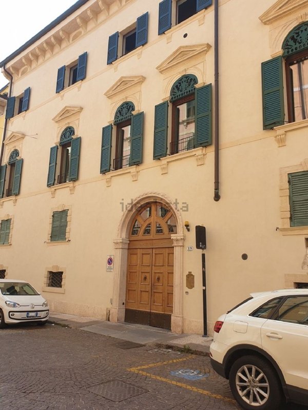 appartamento in affitto a Verona in zona Centro Storico