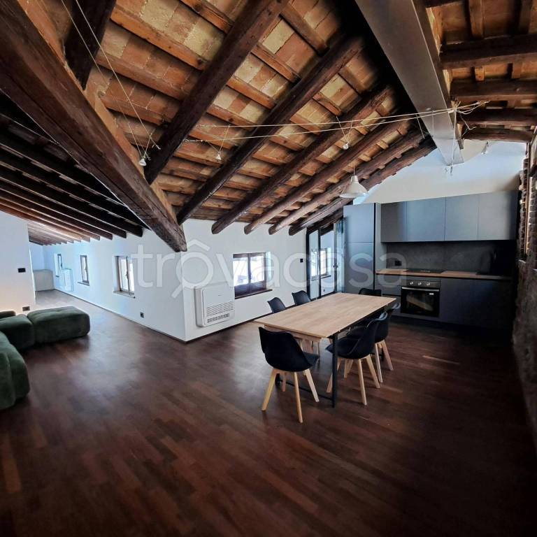 appartamento in affitto a Verona in zona Centro Storico