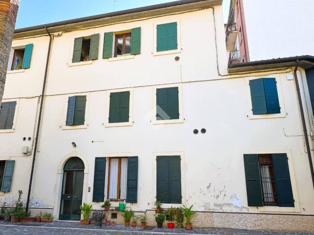 appartamento in affitto a Verona in zona Veronetta