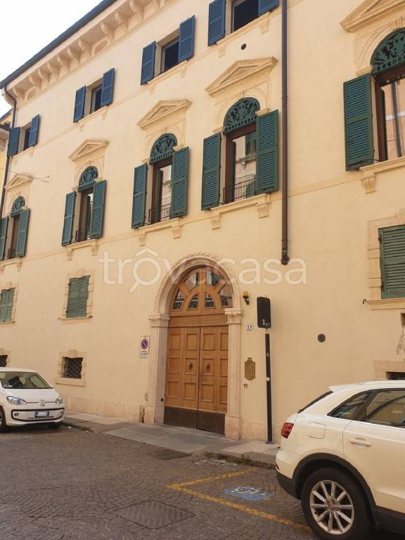appartamento in affitto a Verona in zona Centro Storico