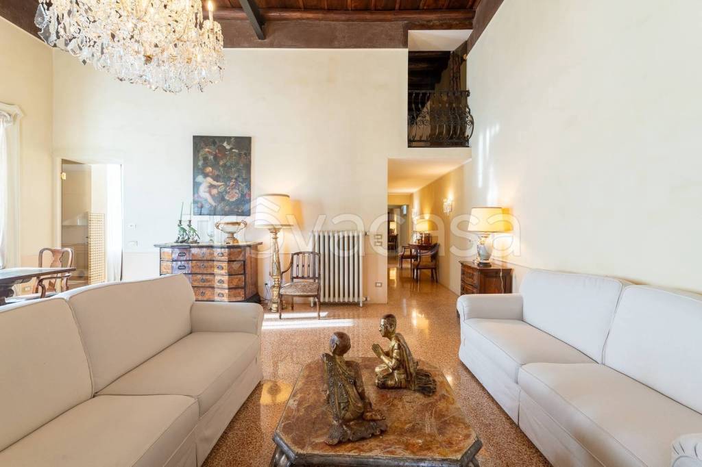 appartamento in affitto a Verona in zona Cittadella
