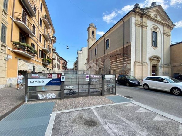 box auto in affitto a Verona in zona Centro Storico