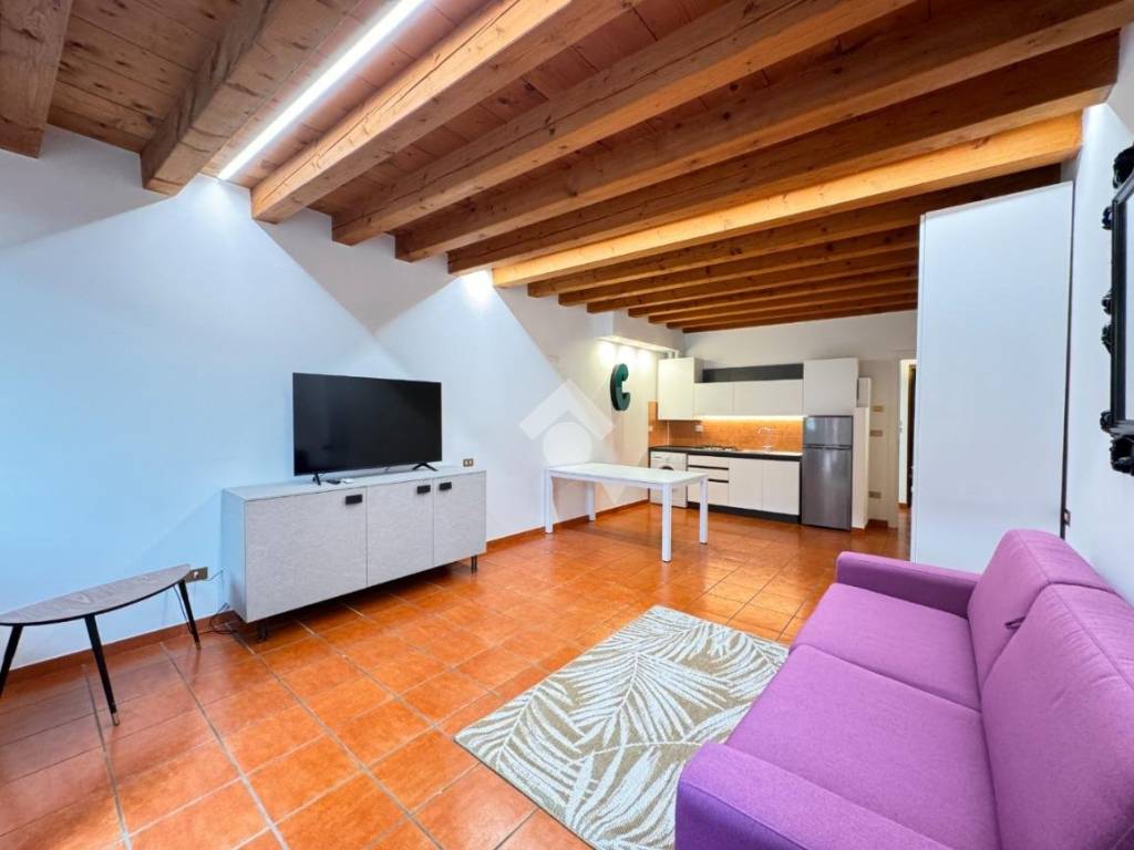 appartamento in affitto a Verona in zona Veronetta