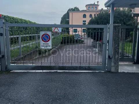 box auto in affitto a Verona in zona Cittadella