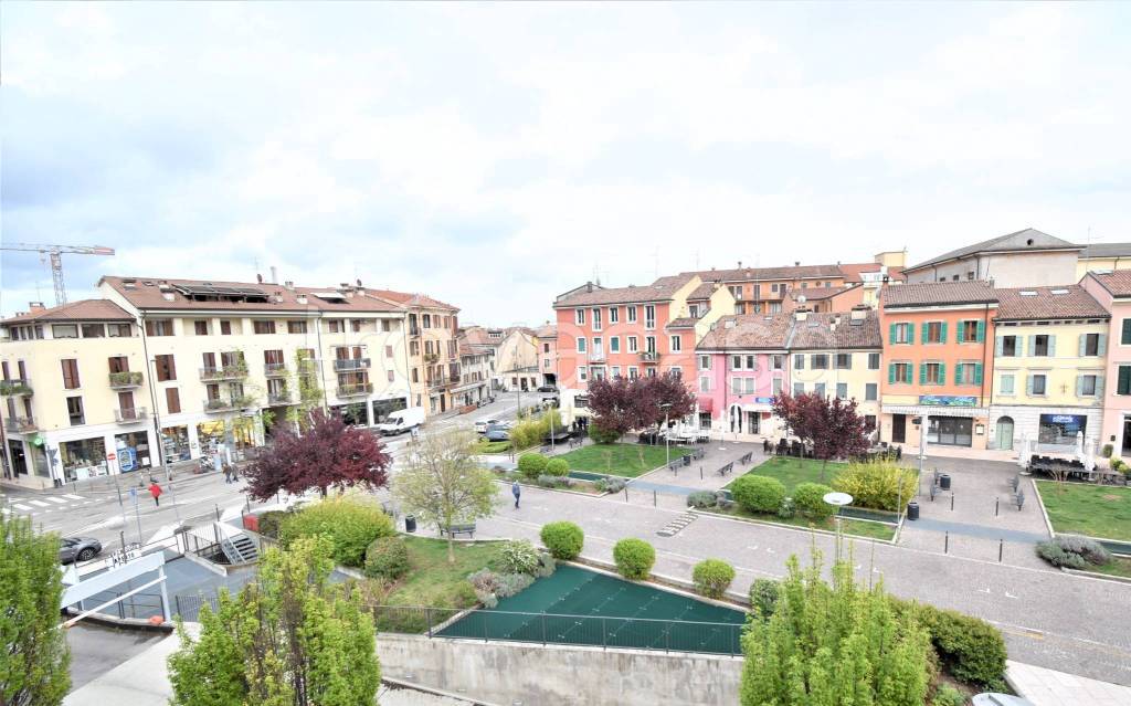 box auto in affitto a Verona in zona San Zeno