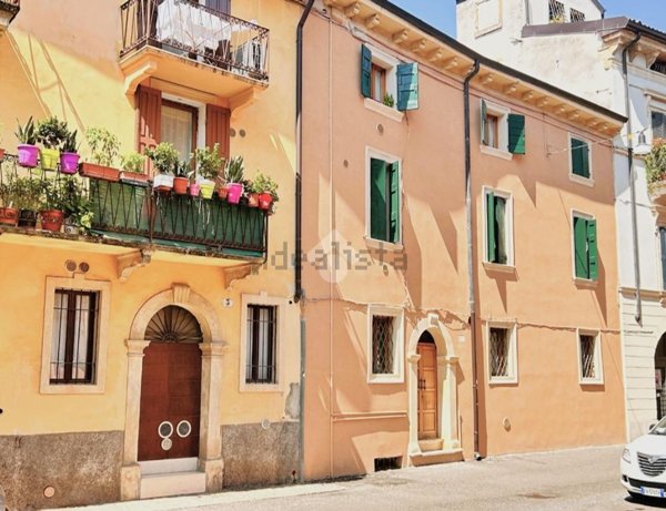 appartamento in affitto a Verona in zona Veronetta