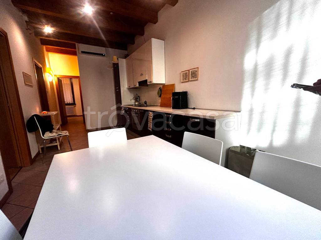 appartamento in affitto a Verona in zona Veronetta