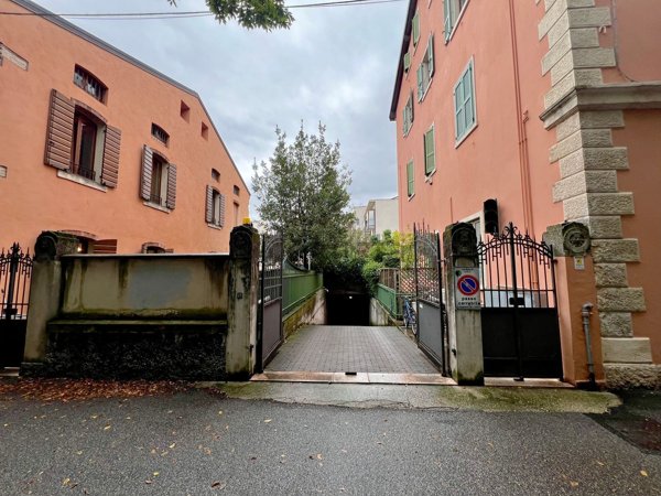 box auto in affitto a Verona in zona Veronetta