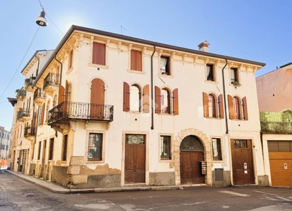 appartamento in affitto a Verona in zona Veronetta