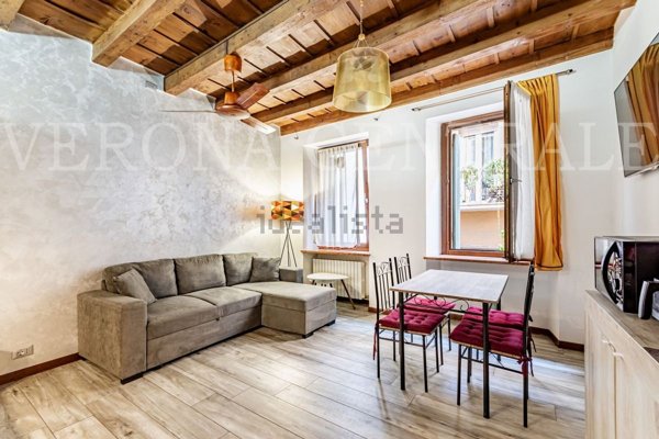 appartamento in affitto a Verona in zona Centro Storico