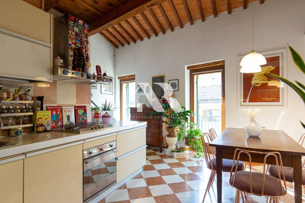 appartamento in affitto a Verona in zona Cittadella