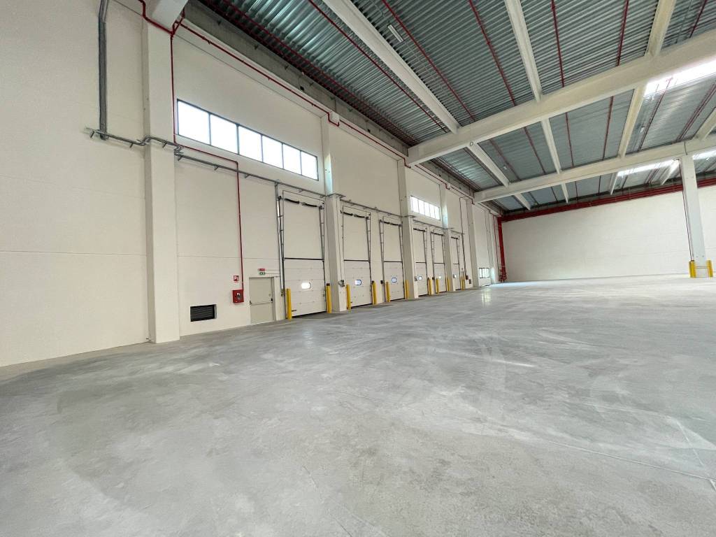 locale commerciale in affitto a Vigasio