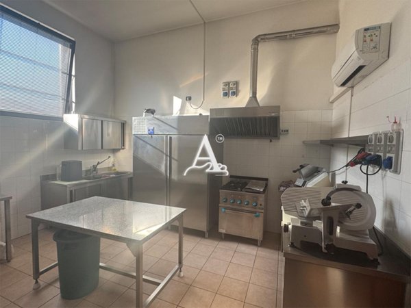 locale commerciale in affitto a Vigasio