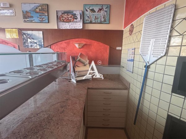 locale commerciale in affitto a Vigasio