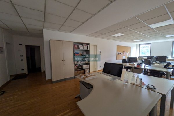 ufficio in affitto a Villafranca di Verona in zona Dossobuono