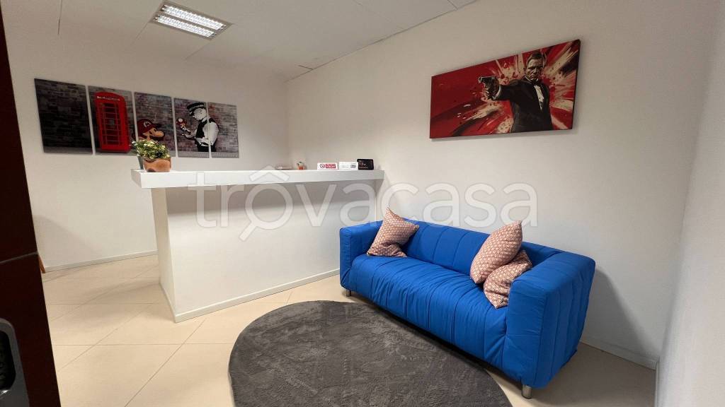 ufficio in affitto a Villafranca di Verona in zona Dossobuono