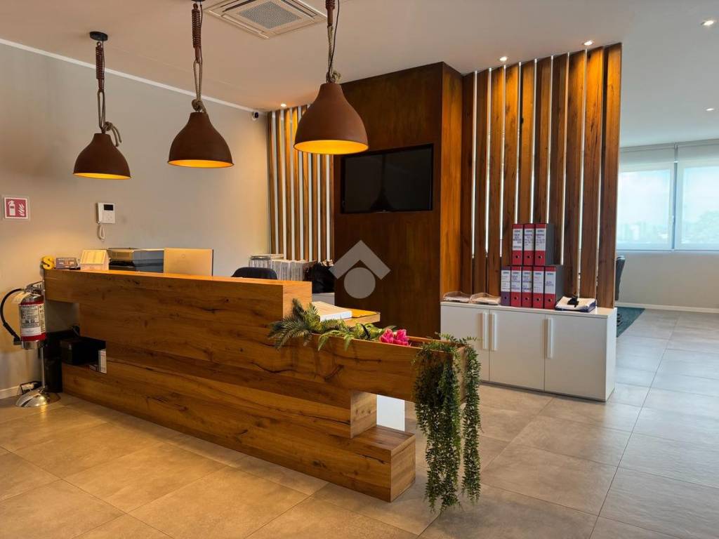 ufficio in affitto a Villafranca di Verona in zona Dossobuono