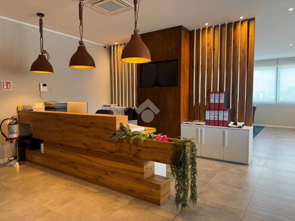 ufficio in affitto a Villafranca di Verona in zona Dossobuono